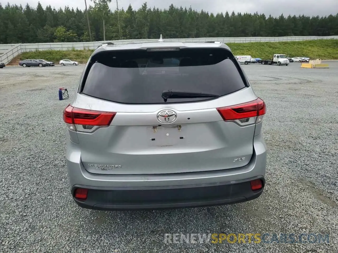 6 Photograph of a damaged car 5TDKZRFH4KS564718 TOYOTA HIGHLANDER 2019