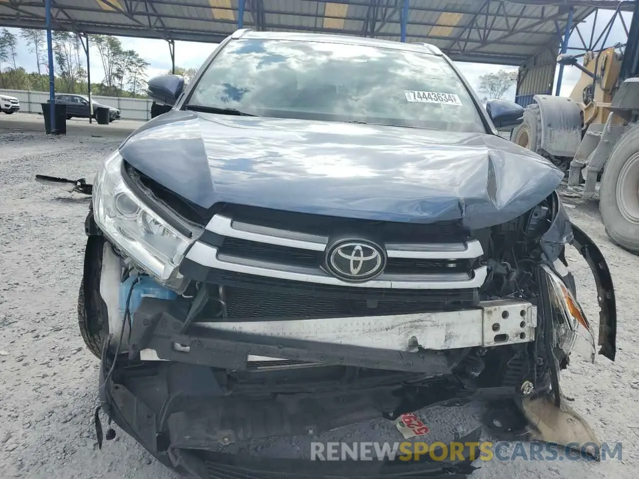 5 Photograph of a damaged car 5TDKZRFH5KS329907 TOYOTA HIGHLANDER 2019