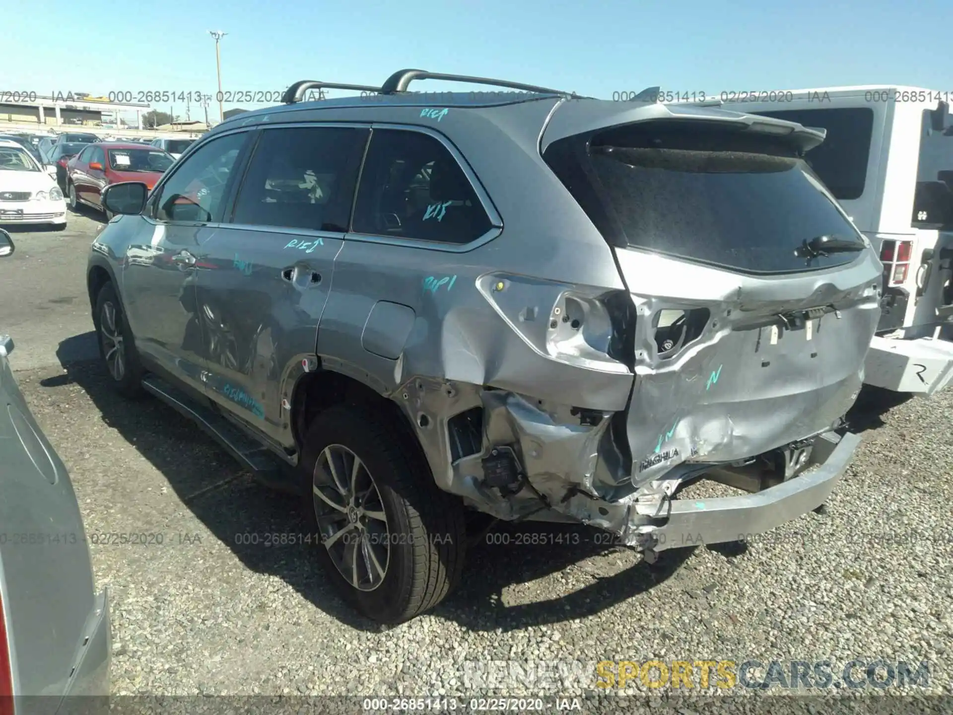 3 Photograph of a damaged car 5TDKZRFH5KS344505 TOYOTA HIGHLANDER 2019