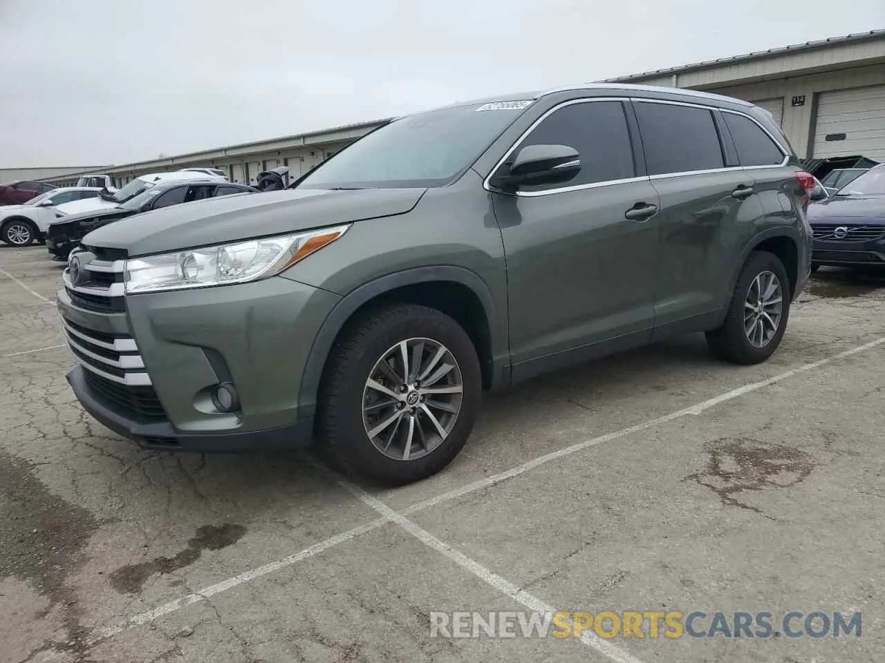 1 Photograph of a damaged car 5TDKZRFH5KS348876 TOYOTA HIGHLANDER 2019