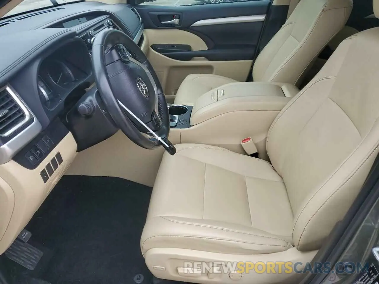 7 Photograph of a damaged car 5TDKZRFH5KS348876 TOYOTA HIGHLANDER 2019