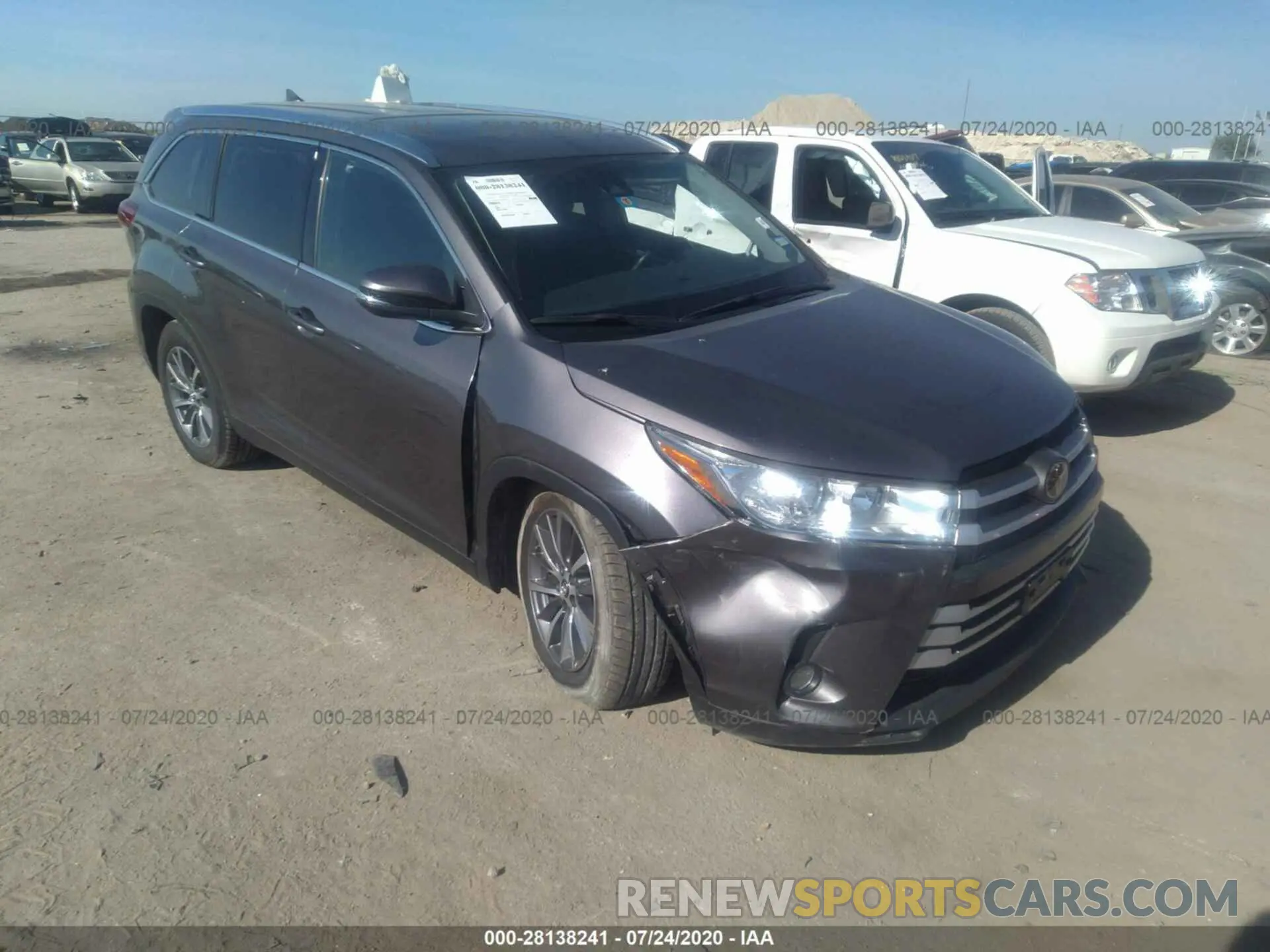 1 Photograph of a damaged car 5TDKZRFH5KS559060 TOYOTA HIGHLANDER 2019