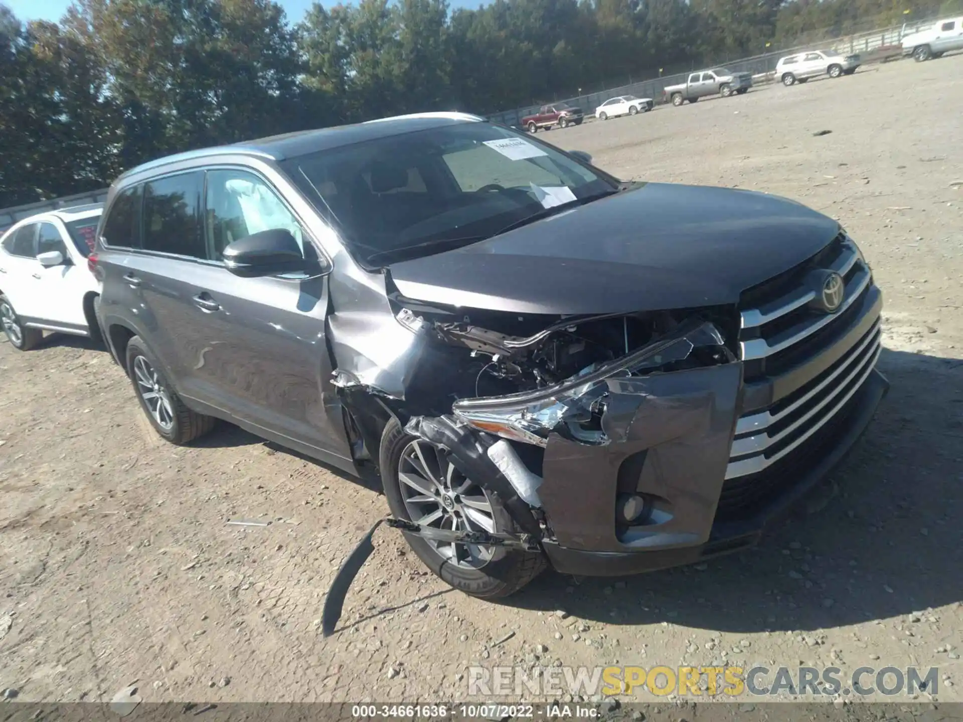 1 Photograph of a damaged car 5TDKZRFH5KS564601 TOYOTA HIGHLANDER 2019