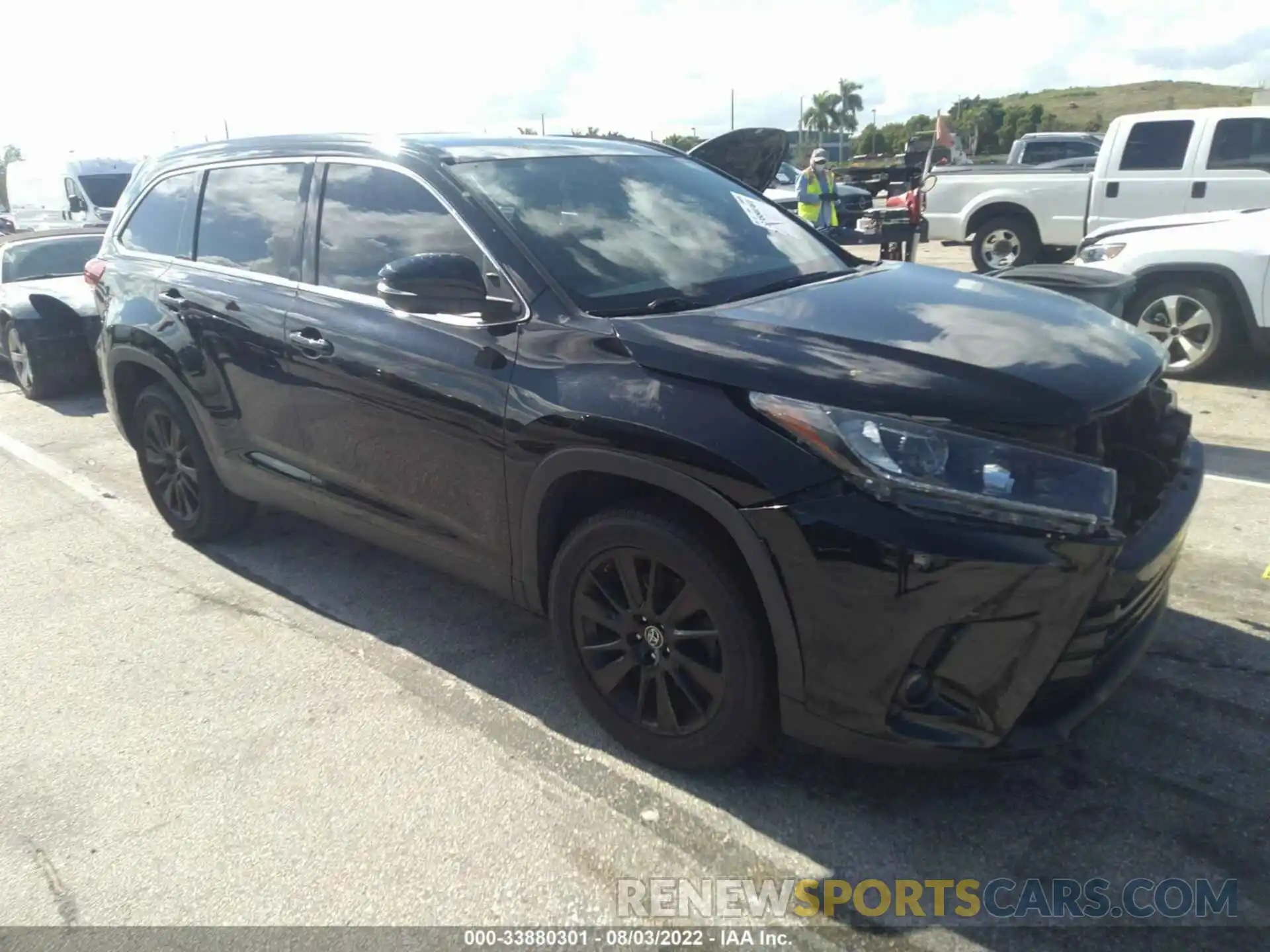 1 Photograph of a damaged car 5TDKZRFH5KS566722 TOYOTA HIGHLANDER 2019