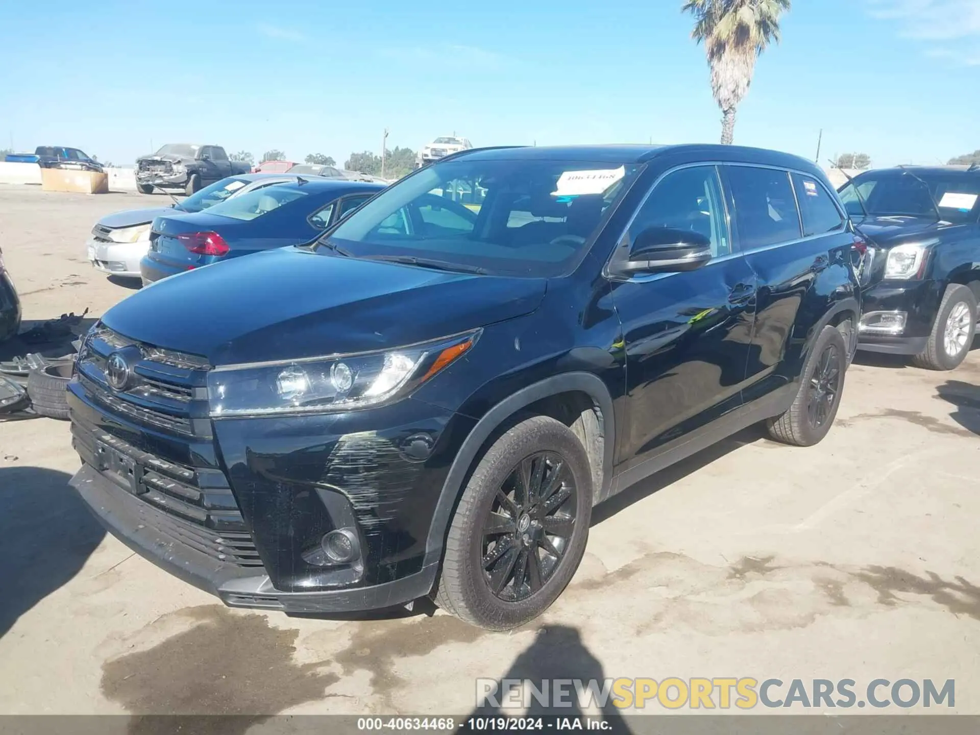 2 Photograph of a damaged car 5TDKZRFH5KS569698 TOYOTA HIGHLANDER 2019