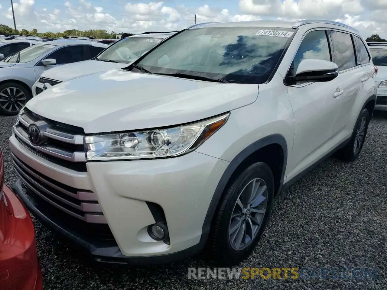 1 Photograph of a damaged car 5TDKZRFH5KS571225 TOYOTA HIGHLANDER 2019