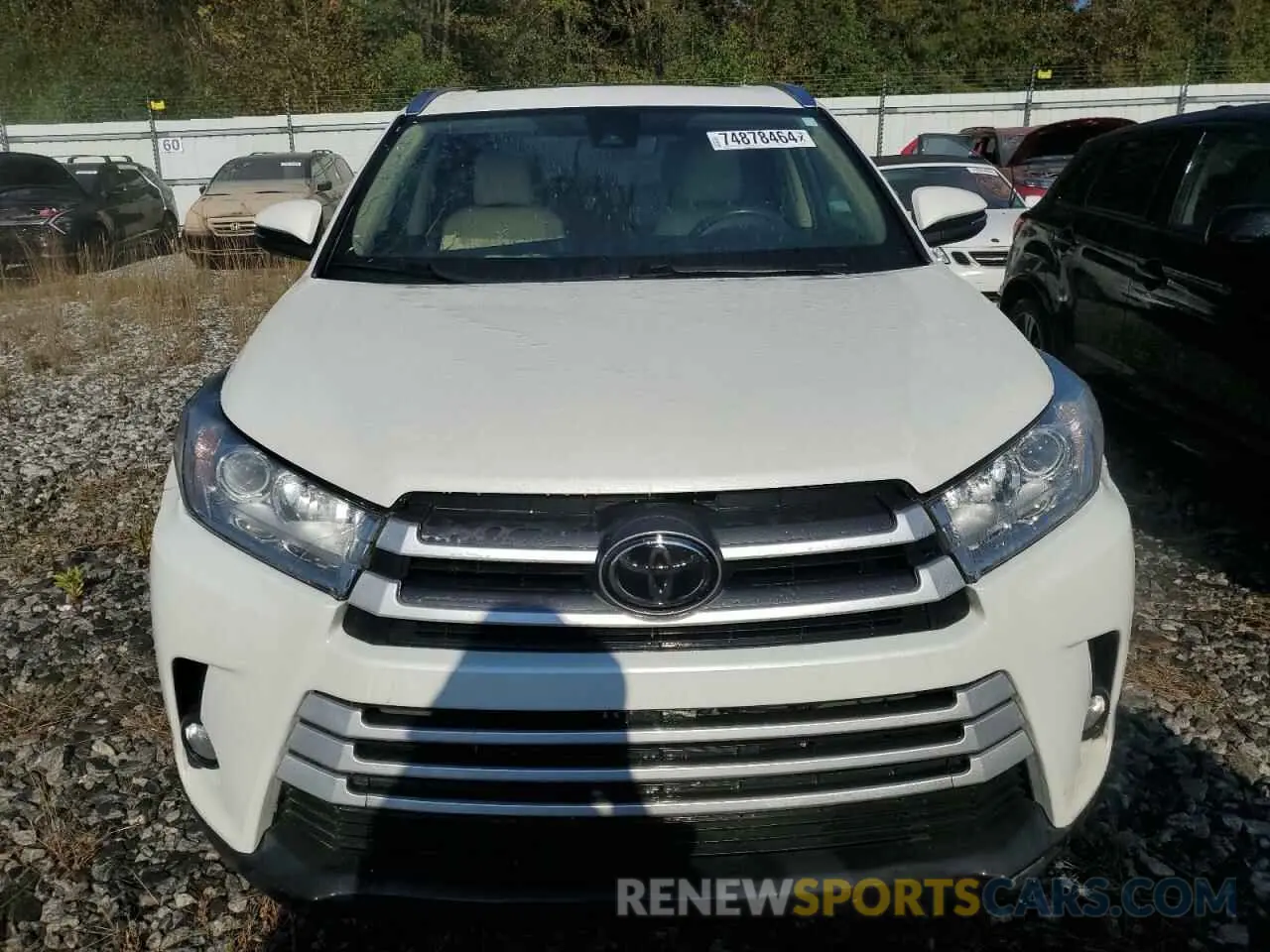 5 Photograph of a damaged car 5TDKZRFH5KS574951 TOYOTA HIGHLANDER 2019