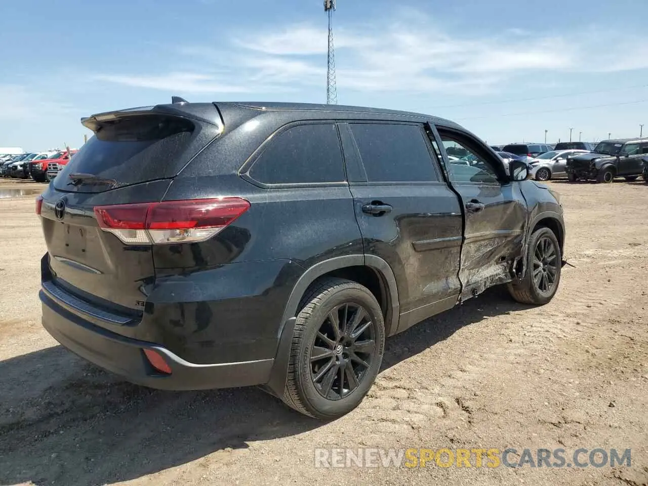 3 Photograph of a damaged car 5TDKZRFH6KS324375 TOYOTA HIGHLANDER 2019