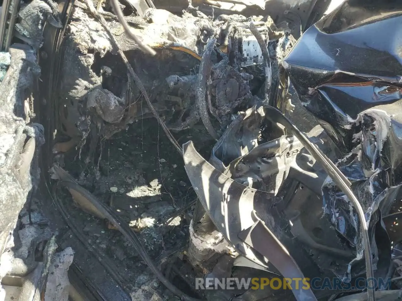 8 Photograph of a damaged car 5TDKZRFH6KS556880 TOYOTA HIGHLANDER 2019