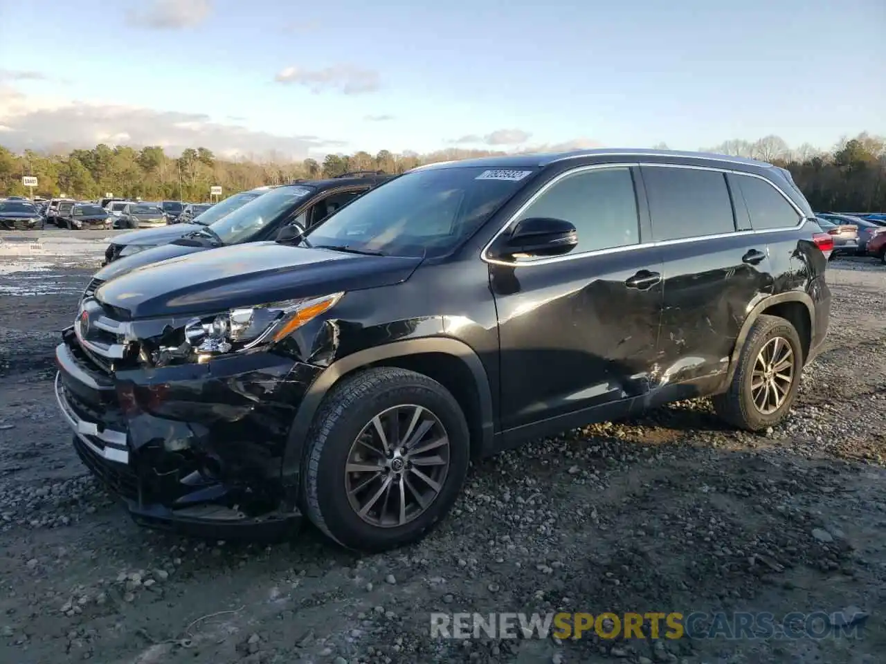 1 Photograph of a damaged car 5TDKZRFH6KS560122 TOYOTA HIGHLANDER 2019