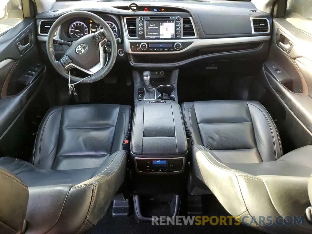 8 Photograph of a damaged car 5TDKZRFH6KS565742 TOYOTA HIGHLANDER 2019