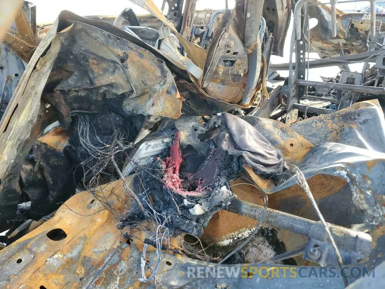 10 Photograph of a damaged car 5TDKZRFH7KS293637 TOYOTA HIGHLANDER 2019