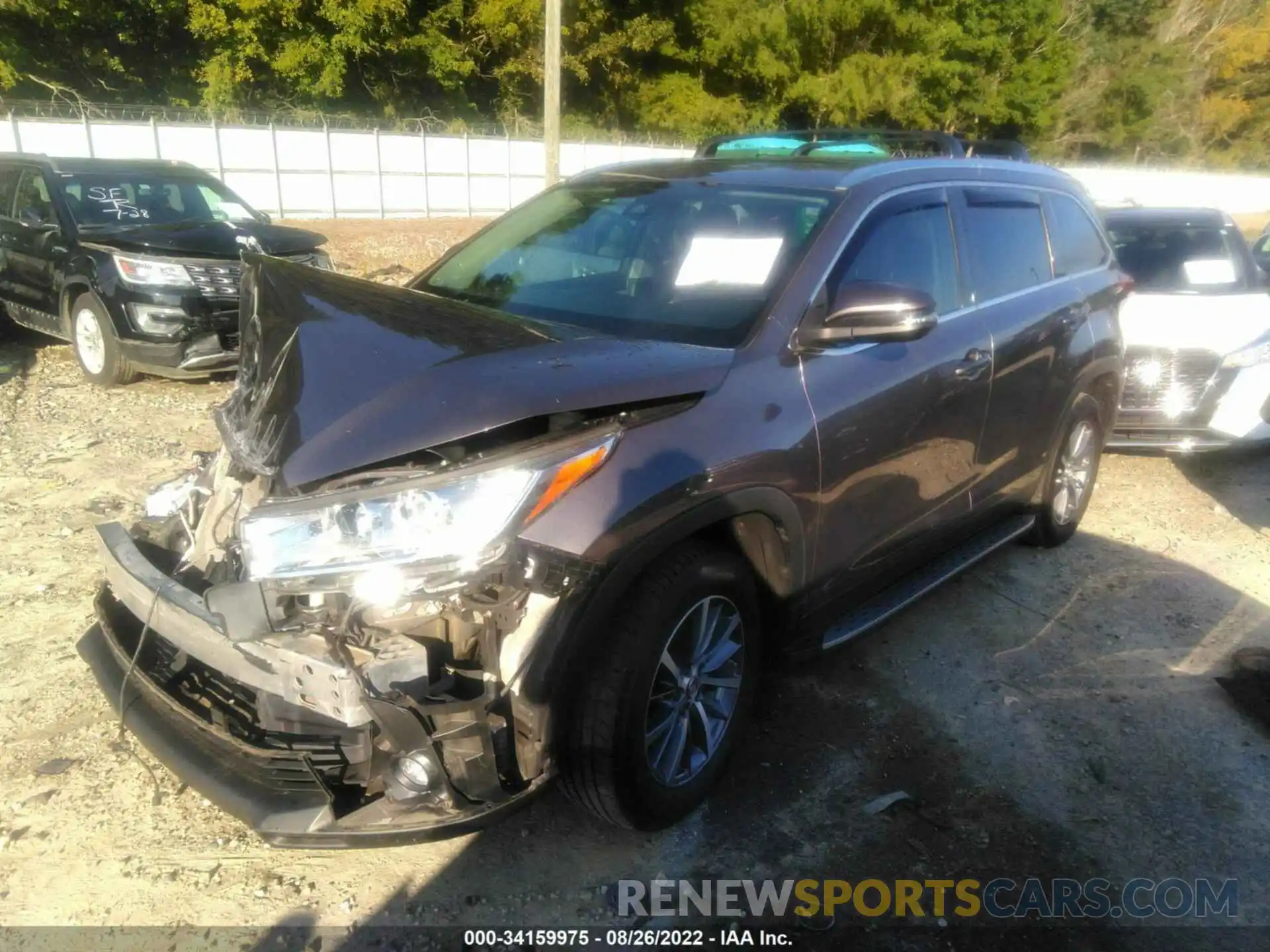 2 Photograph of a damaged car 5TDKZRFH7KS315362 TOYOTA HIGHLANDER 2019