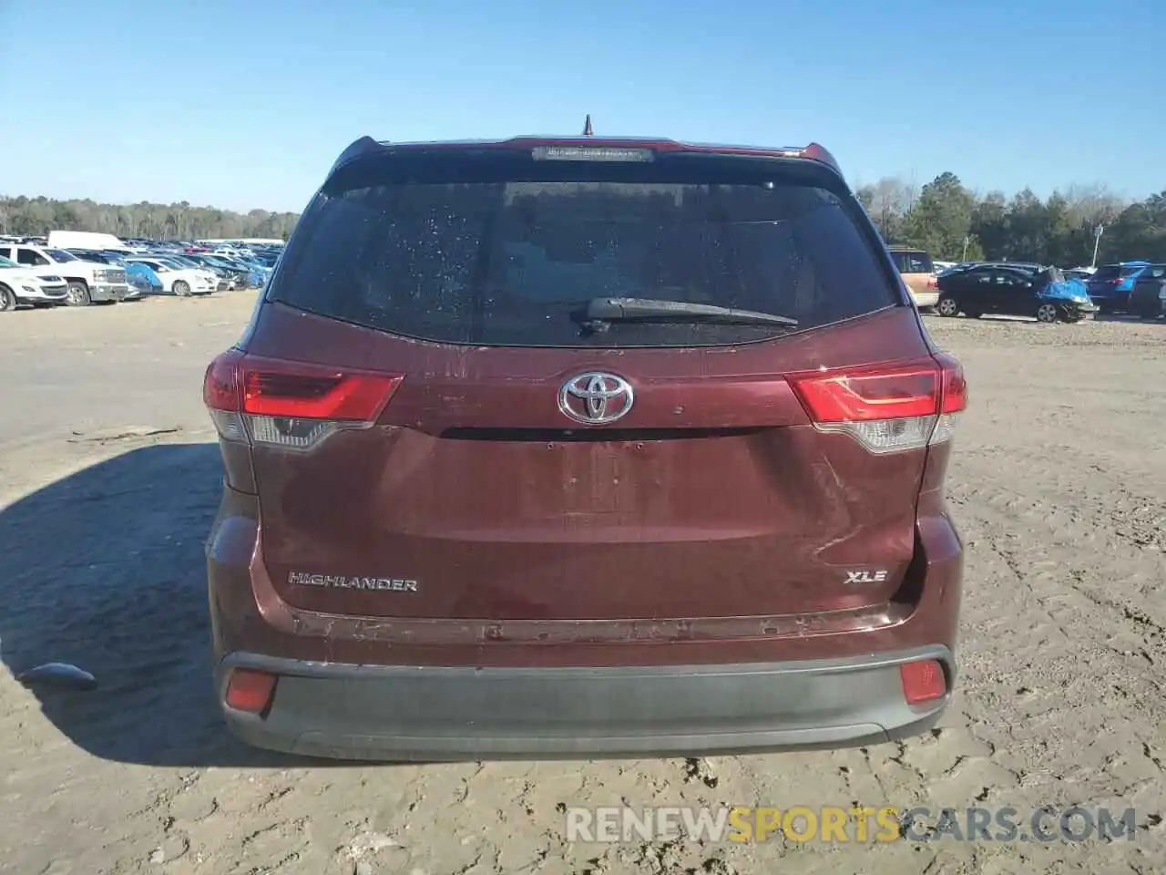 6 Photograph of a damaged car 5TDKZRFH7KS323896 TOYOTA HIGHLANDER 2019