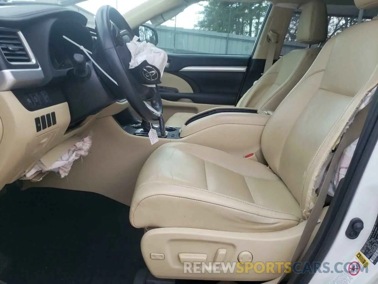 7 Photograph of a damaged car 5TDKZRFH7KS325499 TOYOTA HIGHLANDER 2019