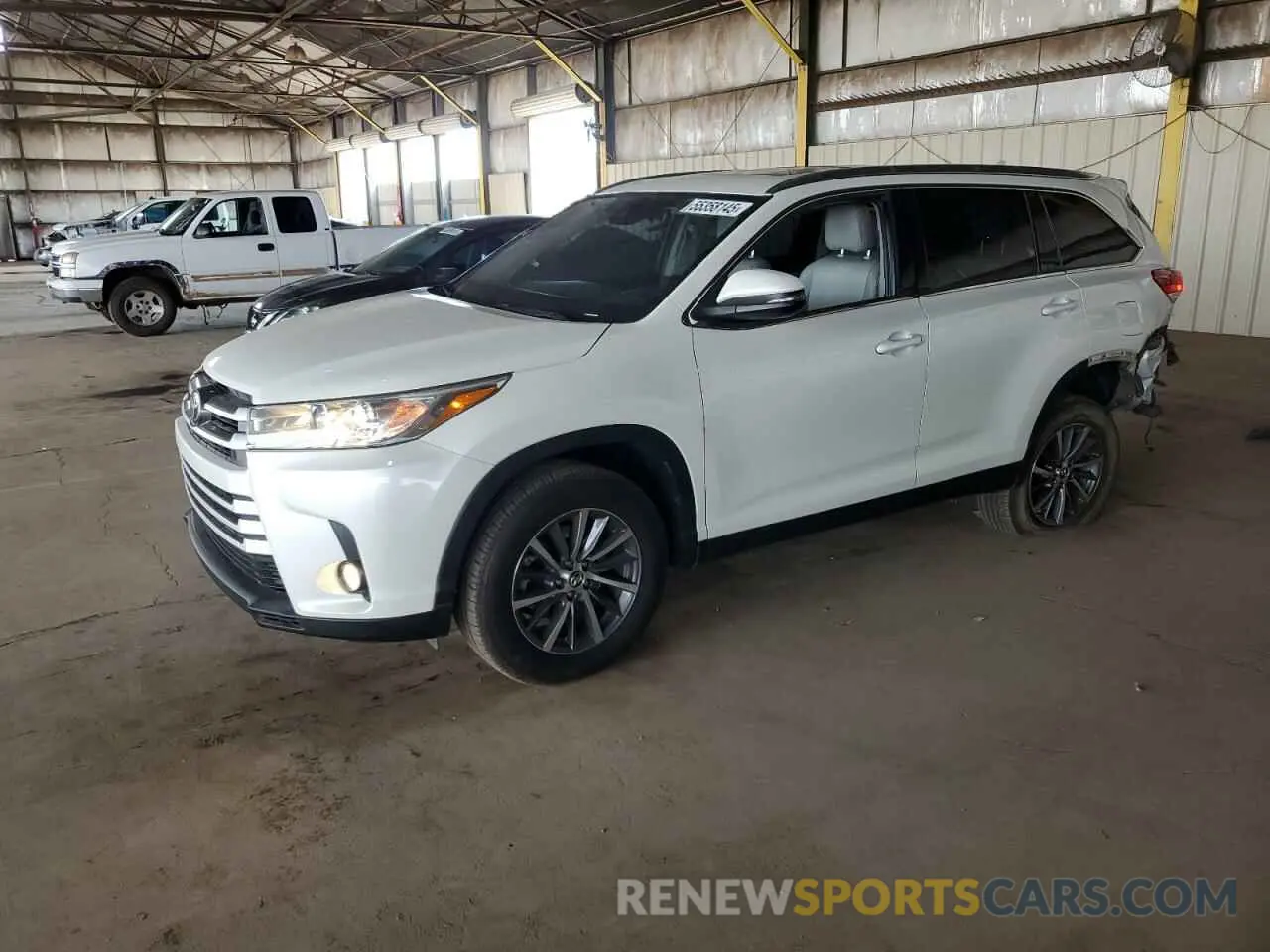 1 Photograph of a damaged car 5TDKZRFH7KS327110 TOYOTA HIGHLANDER 2019
