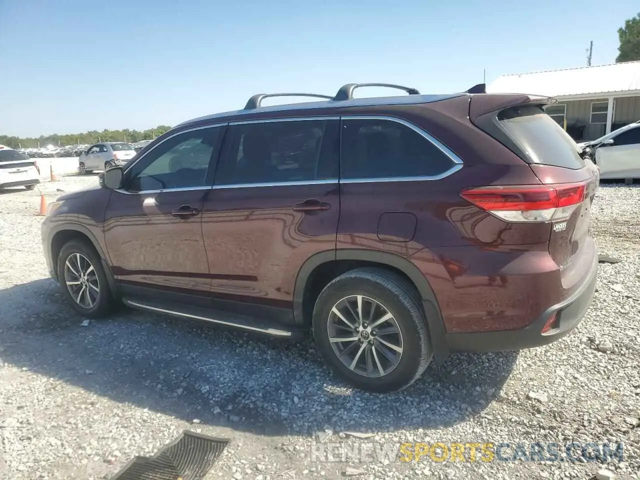 2 Photograph of a damaged car 5TDKZRFH7KS338348 TOYOTA HIGHLANDER 2019