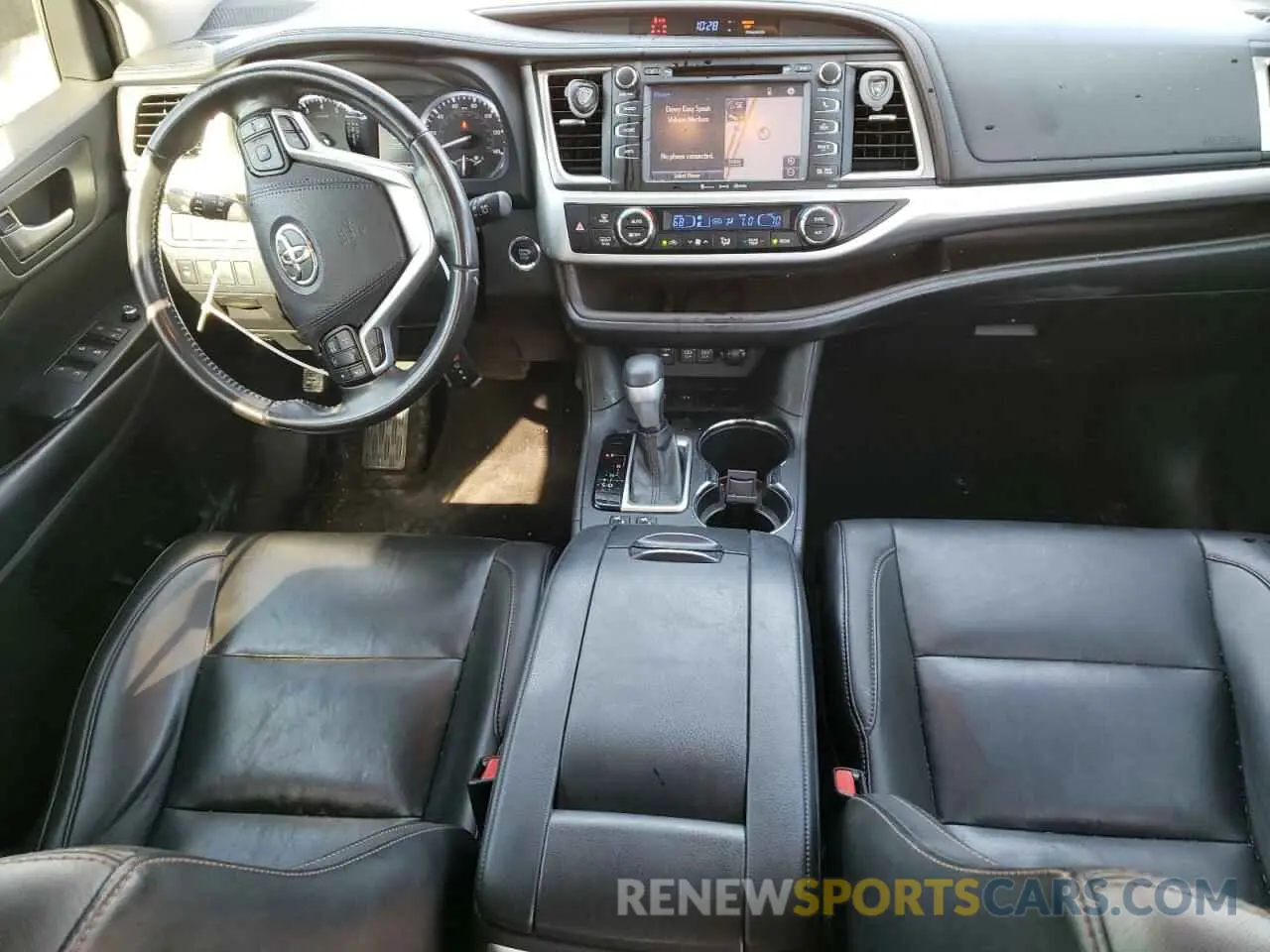 8 Photograph of a damaged car 5TDKZRFH7KS341976 TOYOTA HIGHLANDER 2019