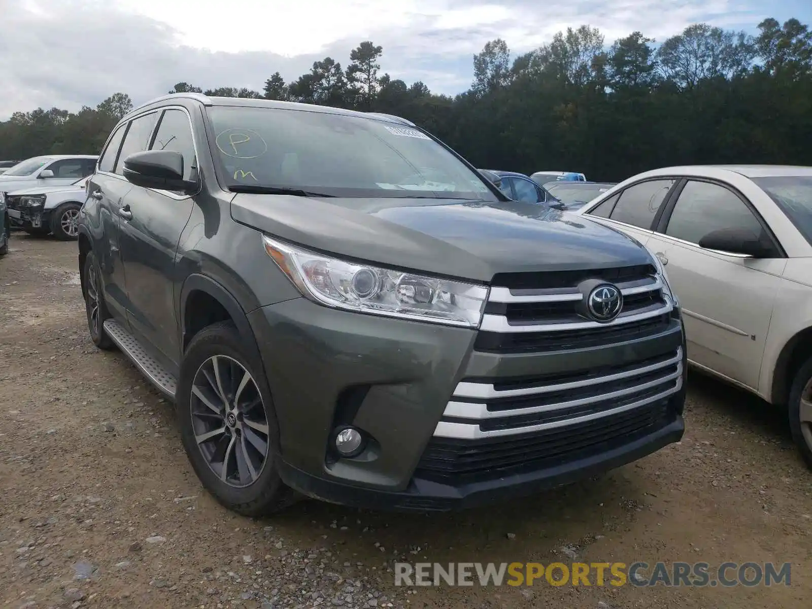 1 Photograph of a damaged car 5TDKZRFH7KS342741 TOYOTA HIGHLANDER 2019