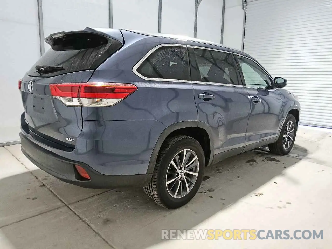 3 Photograph of a damaged car 5TDKZRFH7KS343727 TOYOTA HIGHLANDER 2019