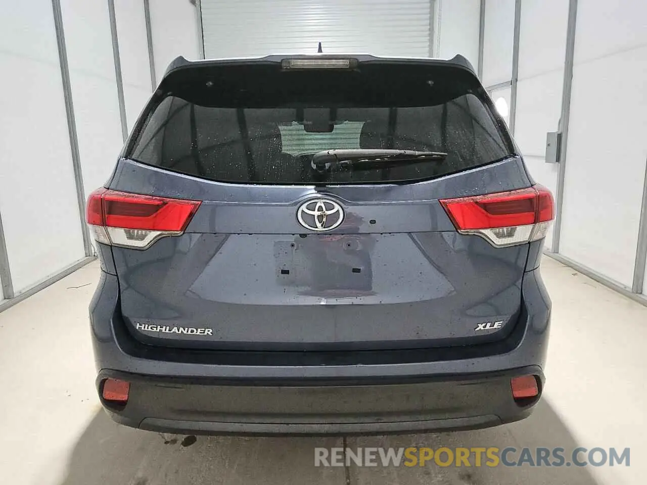 6 Photograph of a damaged car 5TDKZRFH7KS343727 TOYOTA HIGHLANDER 2019
