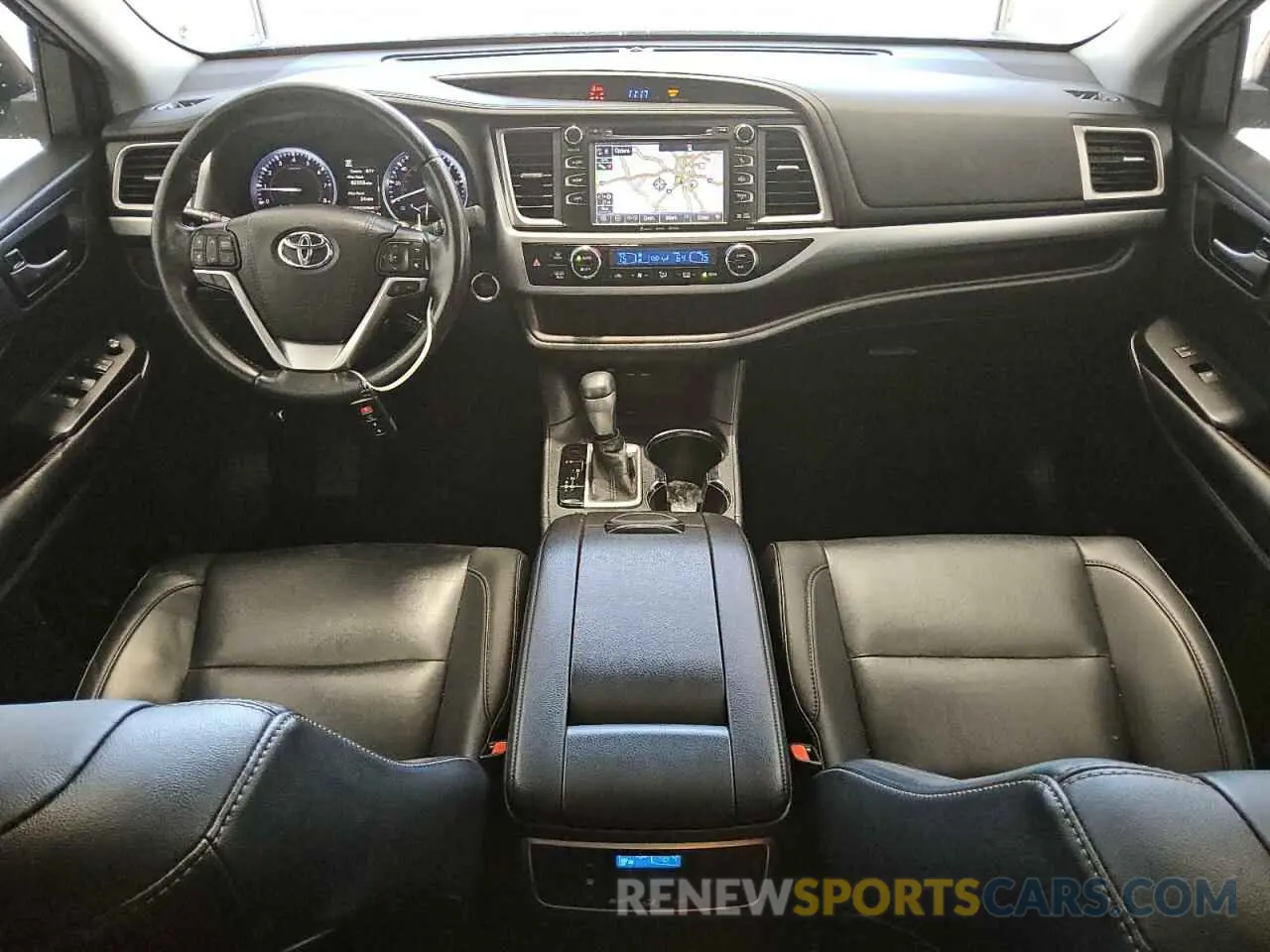 8 Photograph of a damaged car 5TDKZRFH7KS343727 TOYOTA HIGHLANDER 2019