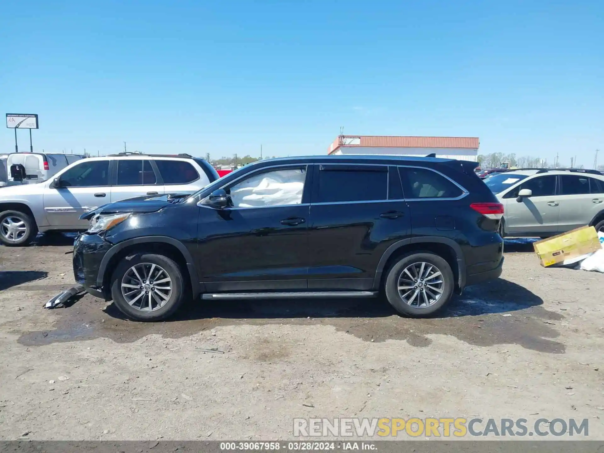 14 Photograph of a damaged car 5TDKZRFH7KS349382 TOYOTA HIGHLANDER 2019