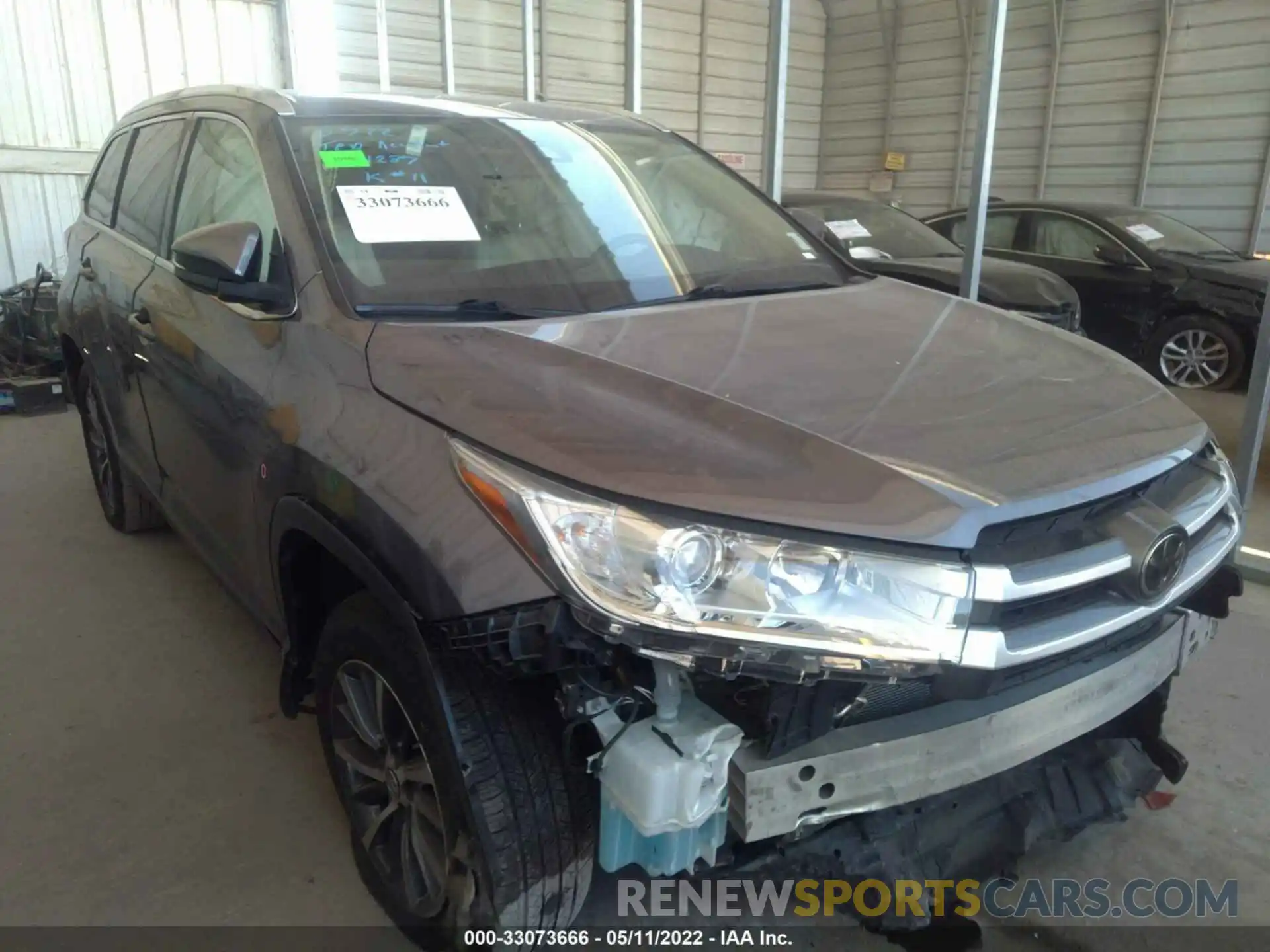 1 Photograph of a damaged car 5TDKZRFH7KS560114 TOYOTA HIGHLANDER 2019