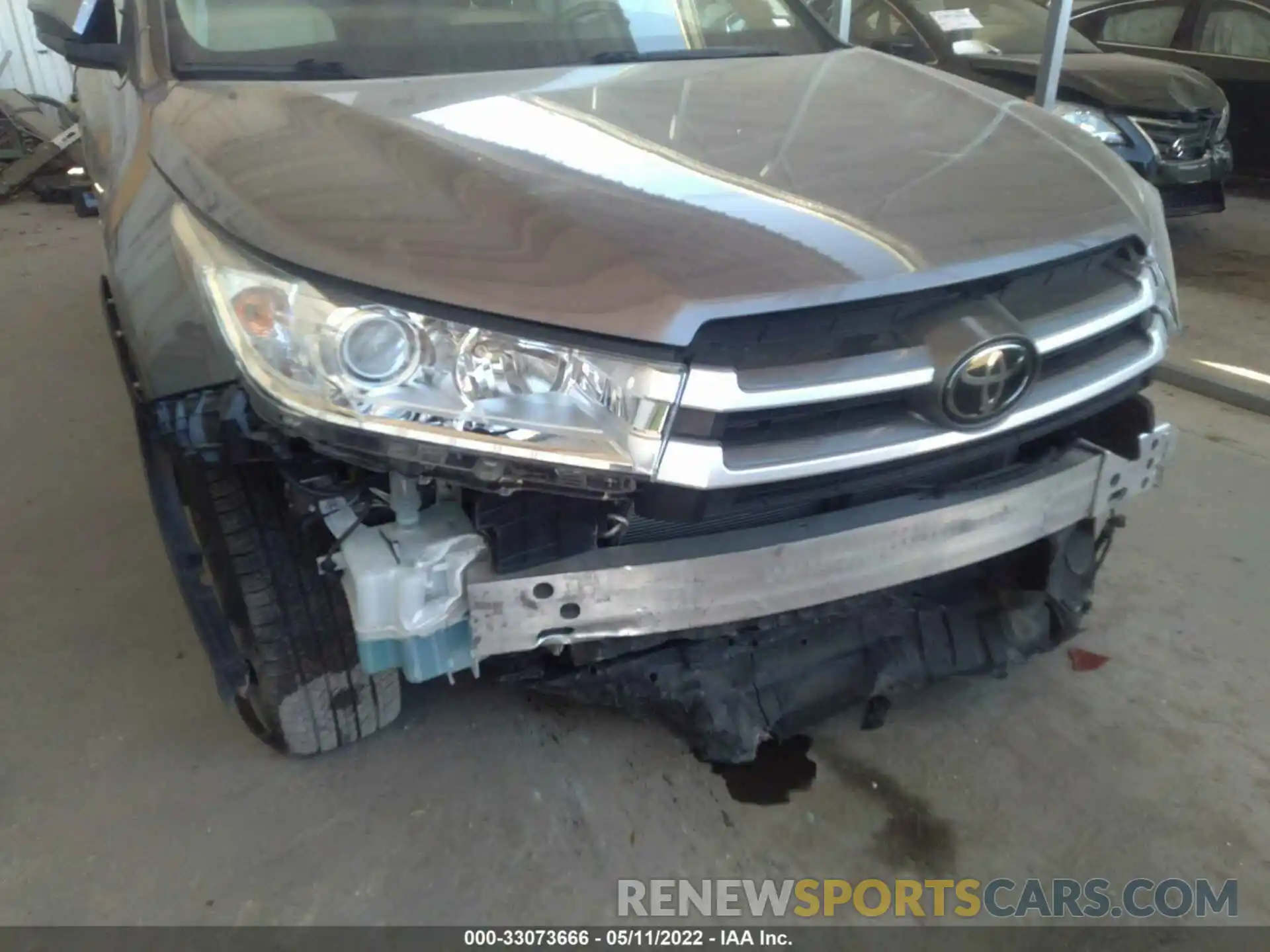 6 Photograph of a damaged car 5TDKZRFH7KS560114 TOYOTA HIGHLANDER 2019