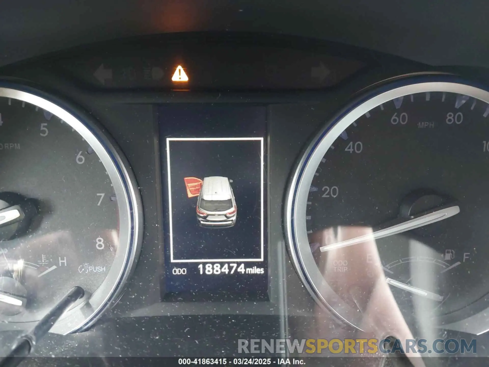 15 Photograph of a damaged car 5TDKZRFH7KS560257 TOYOTA HIGHLANDER 2019