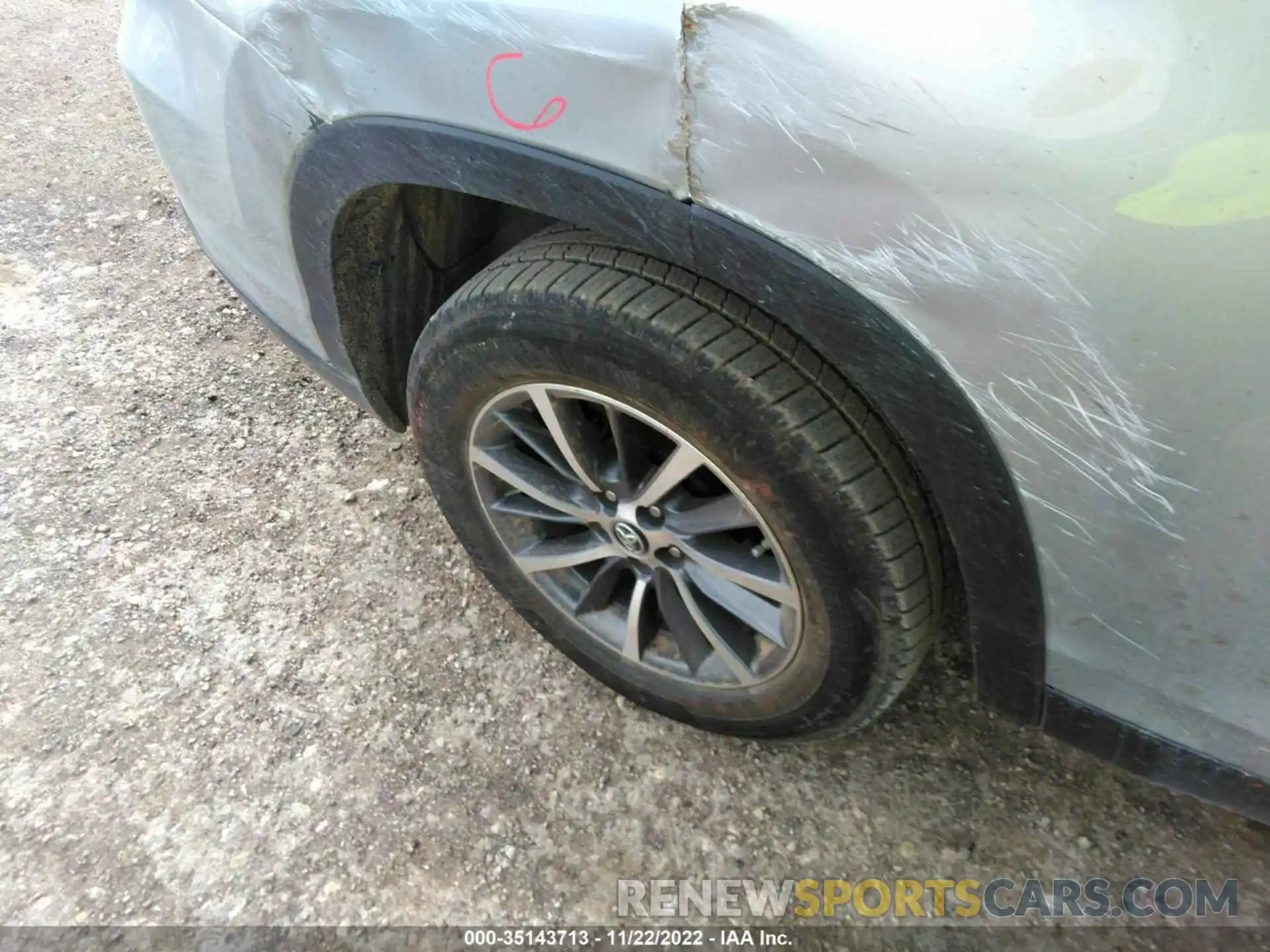 15 Photograph of a damaged car 5TDKZRFH7KS561022 TOYOTA HIGHLANDER 2019