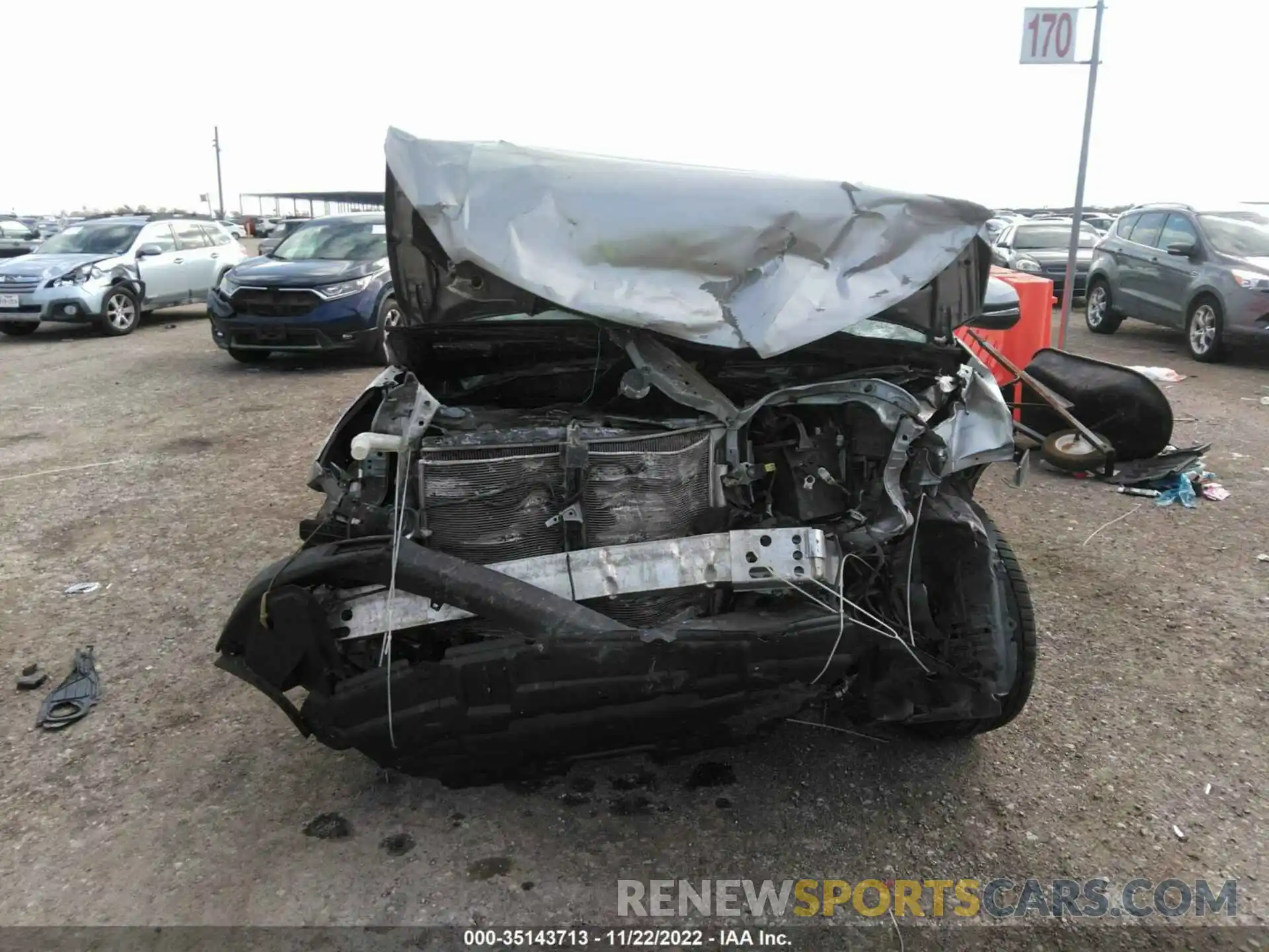 6 Photograph of a damaged car 5TDKZRFH7KS561022 TOYOTA HIGHLANDER 2019