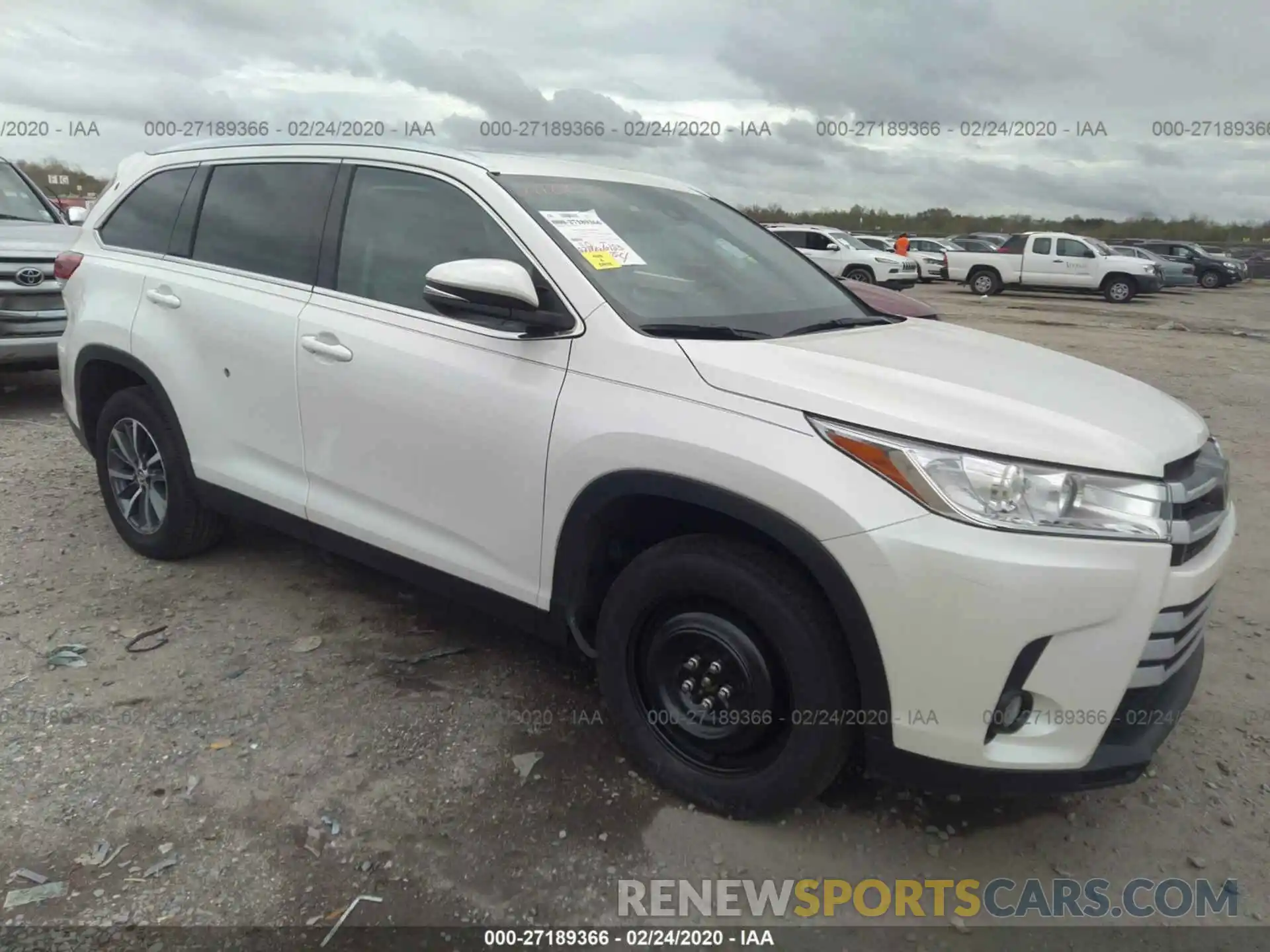 1 Photograph of a damaged car 5TDKZRFH7KS564972 TOYOTA HIGHLANDER 2019