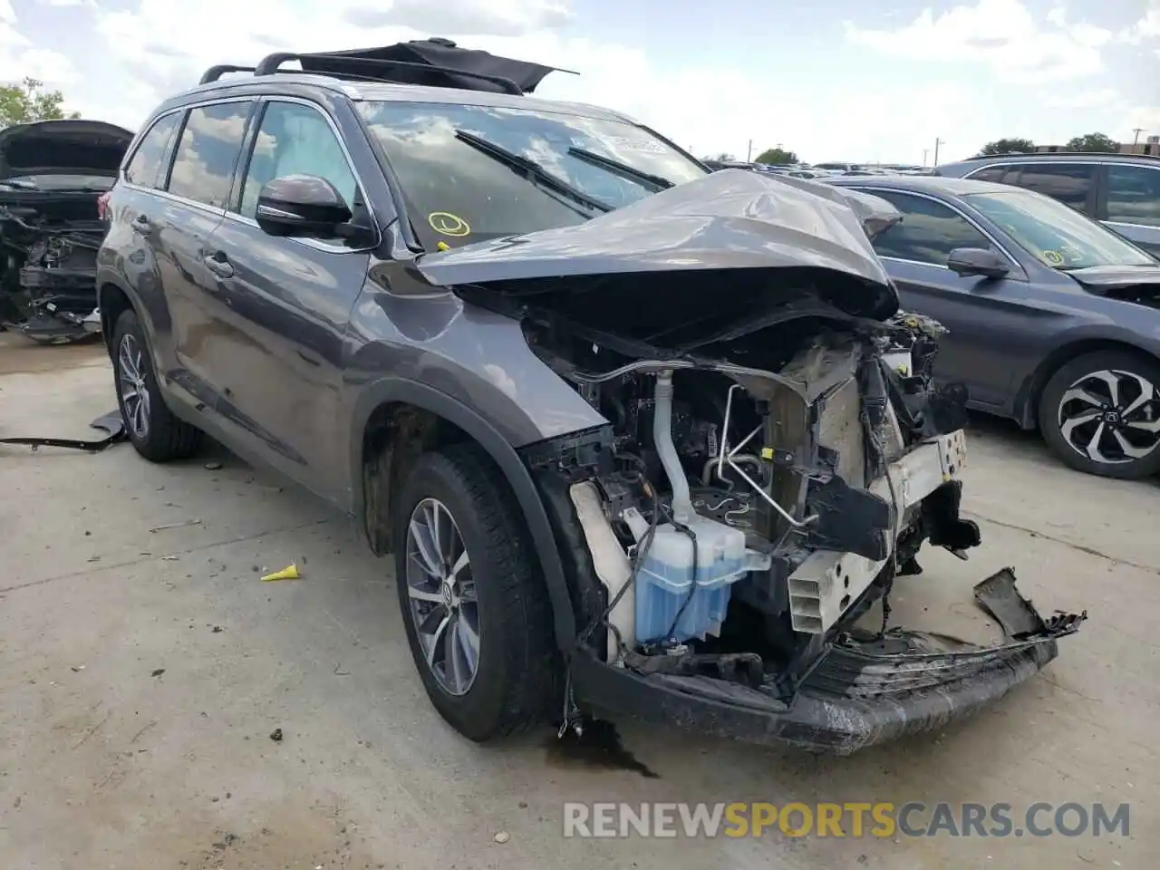 1 Photograph of a damaged car 5TDKZRFH7KS567614 TOYOTA HIGHLANDER 2019