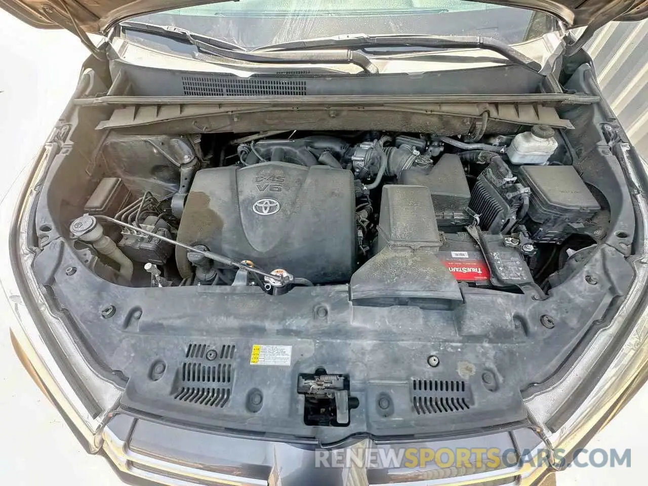 7 Photograph of a damaged car 5TDKZRFH7KS572196 TOYOTA HIGHLANDER 2019