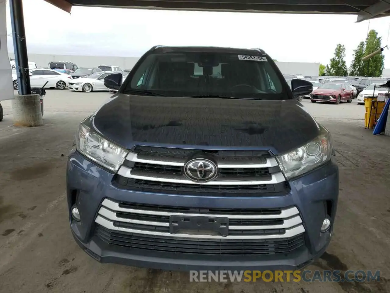 5 Photograph of a damaged car 5TDKZRFH8KS292447 TOYOTA HIGHLANDER 2019