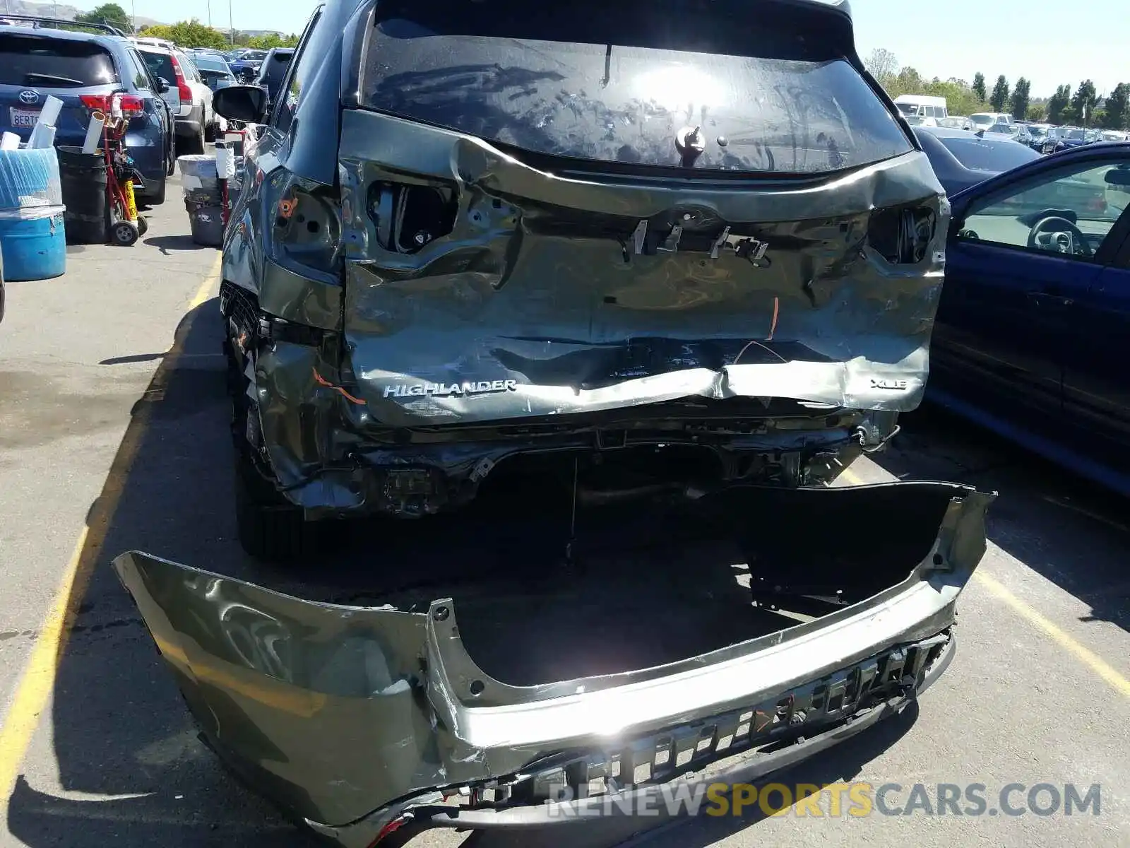 9 Photograph of a damaged car 5TDKZRFH8KS321977 TOYOTA HIGHLANDER 2019