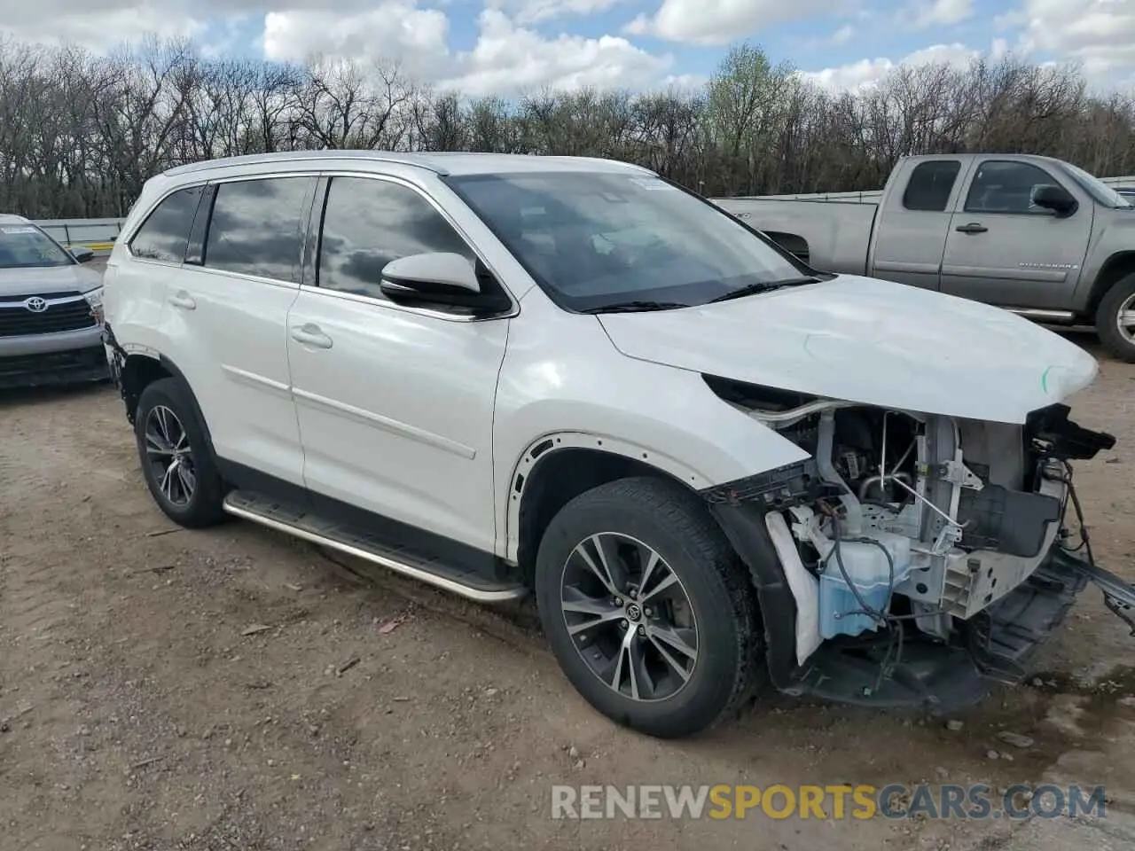 4 Photograph of a damaged car 5TDKZRFH8KS326628 TOYOTA HIGHLANDER 2019