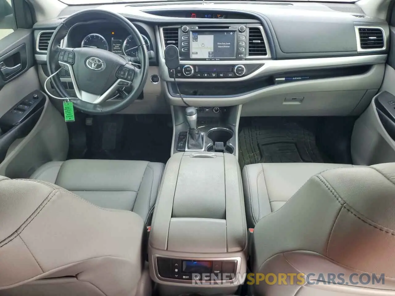 8 Photograph of a damaged car 5TDKZRFH8KS326628 TOYOTA HIGHLANDER 2019
