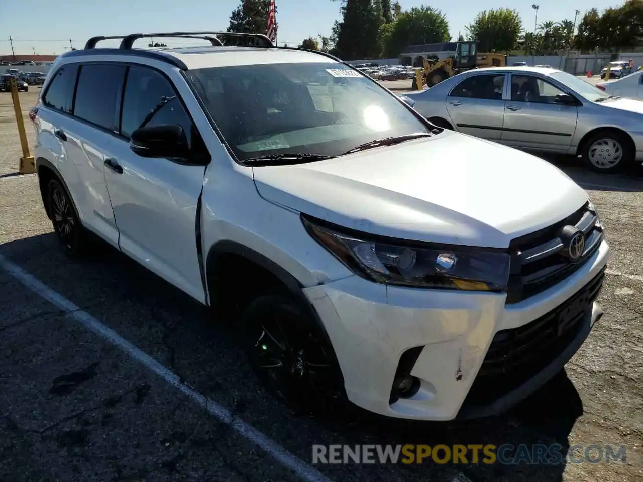 4 Photograph of a damaged car 5TDKZRFH8KS329903 TOYOTA HIGHLANDER 2019