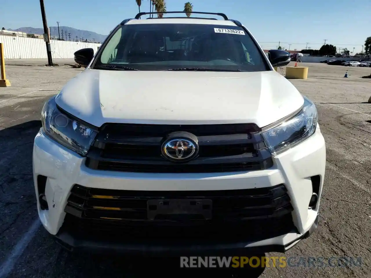 5 Photograph of a damaged car 5TDKZRFH8KS329903 TOYOTA HIGHLANDER 2019