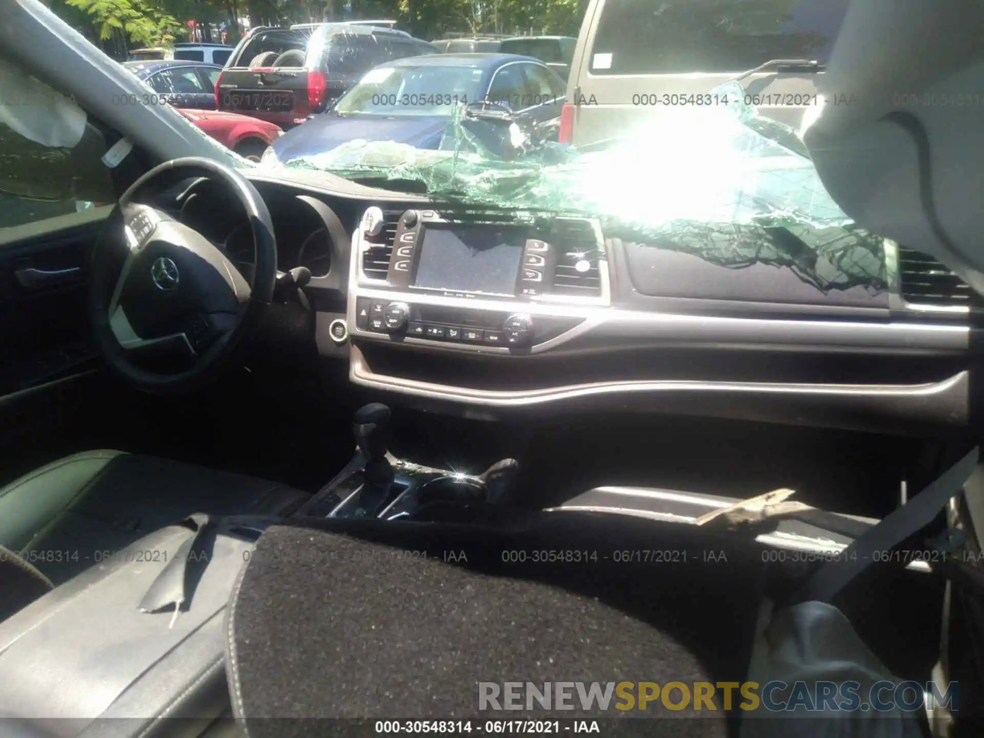 5 Photograph of a damaged car 5TDKZRFH8KS342148 TOYOTA HIGHLANDER 2019