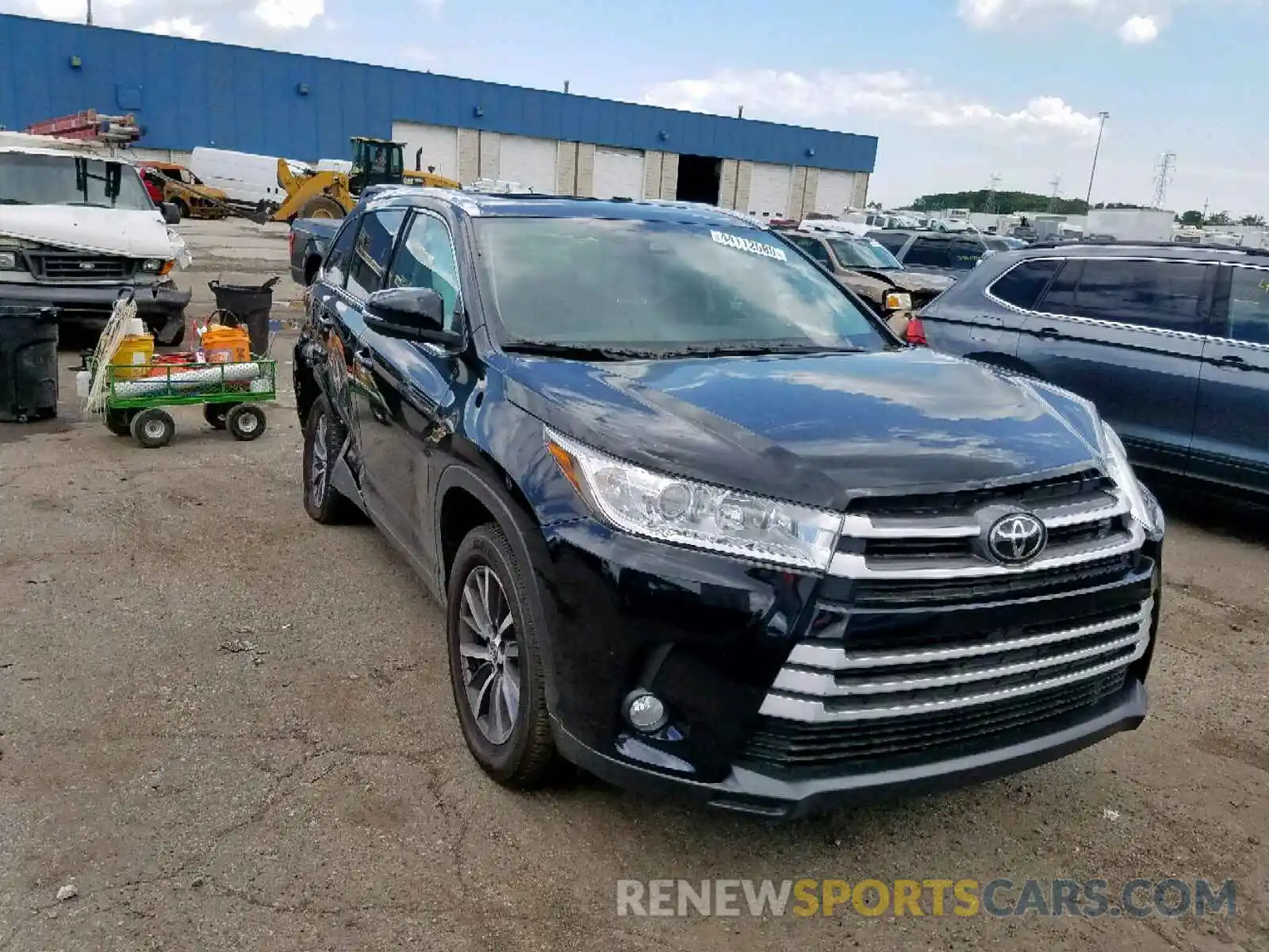 1 Photograph of a damaged car 5TDKZRFH8KS560784 TOYOTA HIGHLANDER 2019