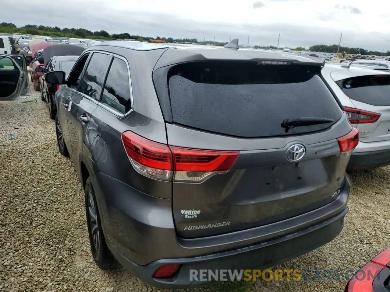 6 Photograph of a damaged car 5TDKZRFH8KS567900 TOYOTA HIGHLANDER 2019