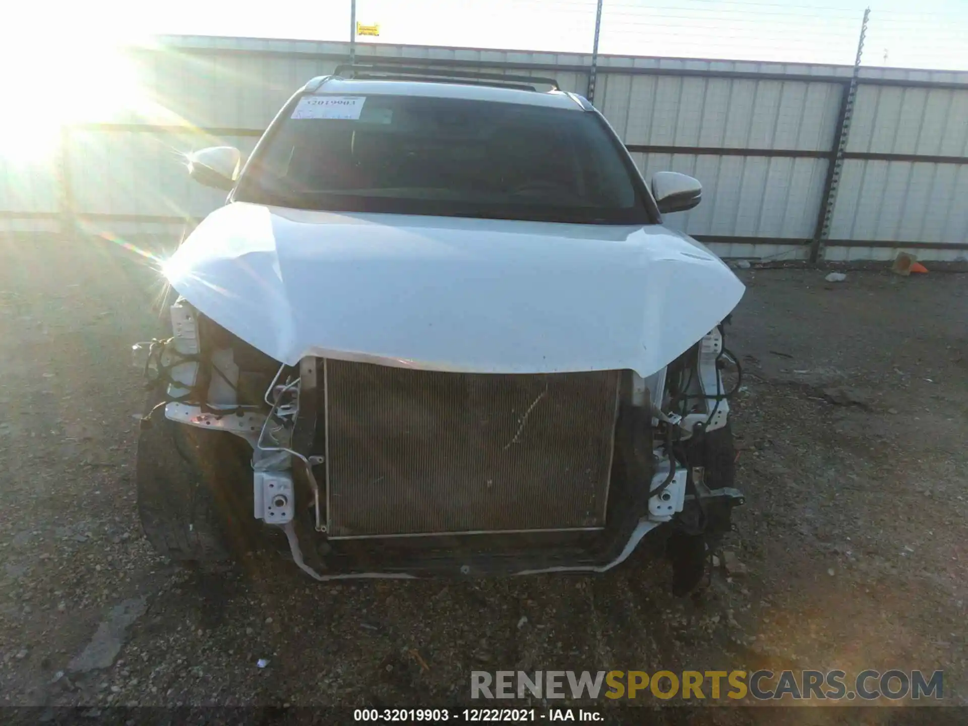 6 Photograph of a damaged car 5TDKZRFH8KS570070 TOYOTA HIGHLANDER 2019