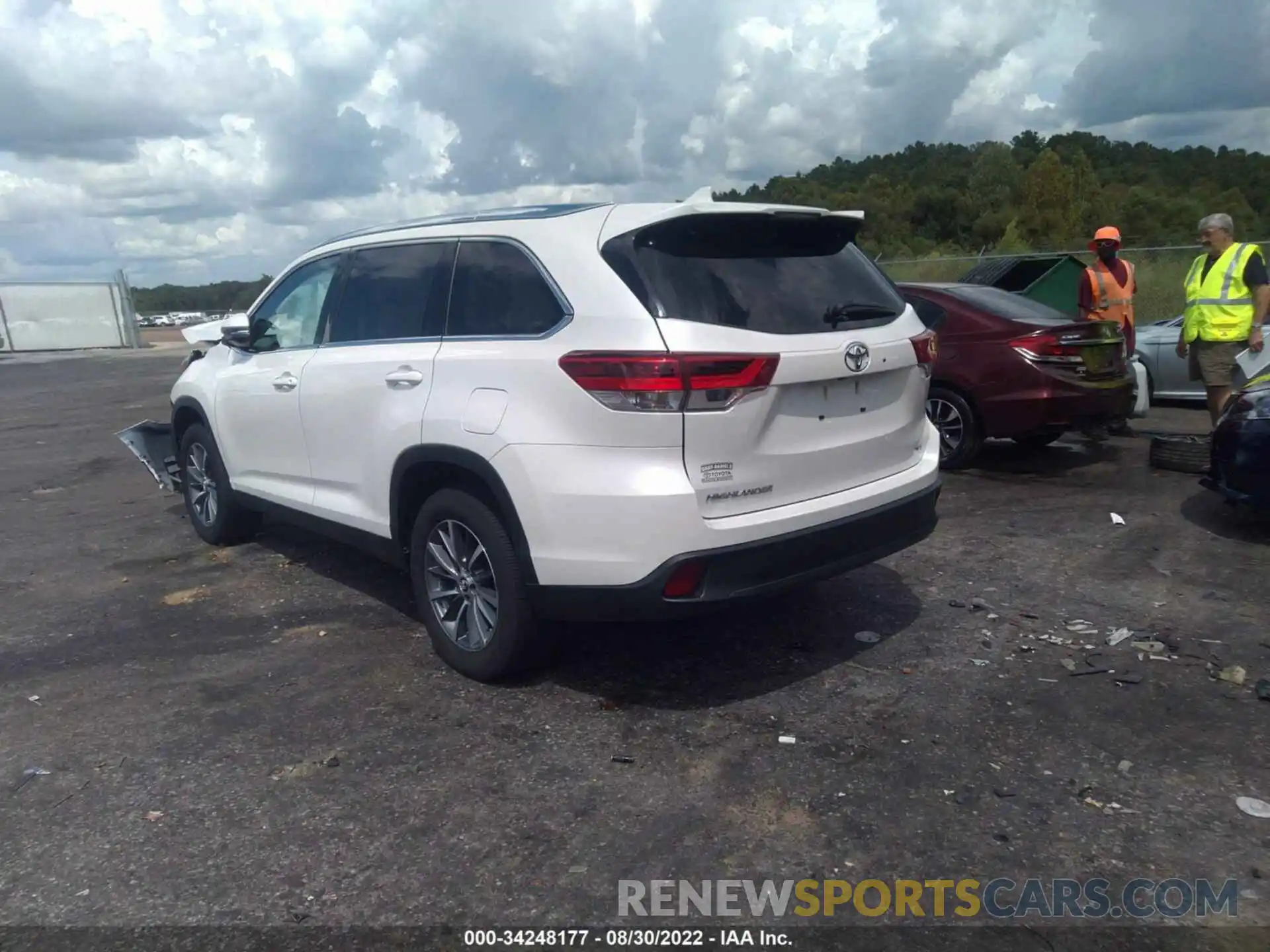 3 Photograph of a damaged car 5TDKZRFH8KS570330 TOYOTA HIGHLANDER 2019