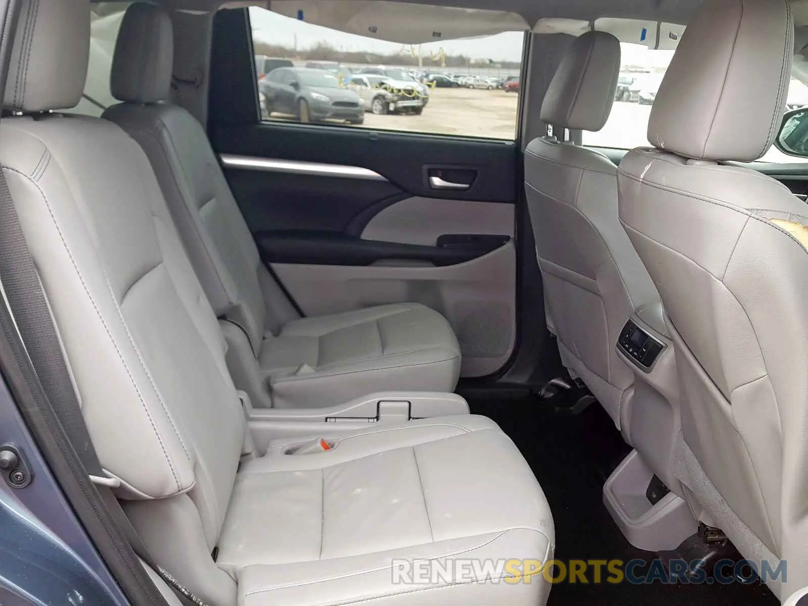 6 Photograph of a damaged car 5TDKZRFH9KS302337 TOYOTA HIGHLANDER 2019