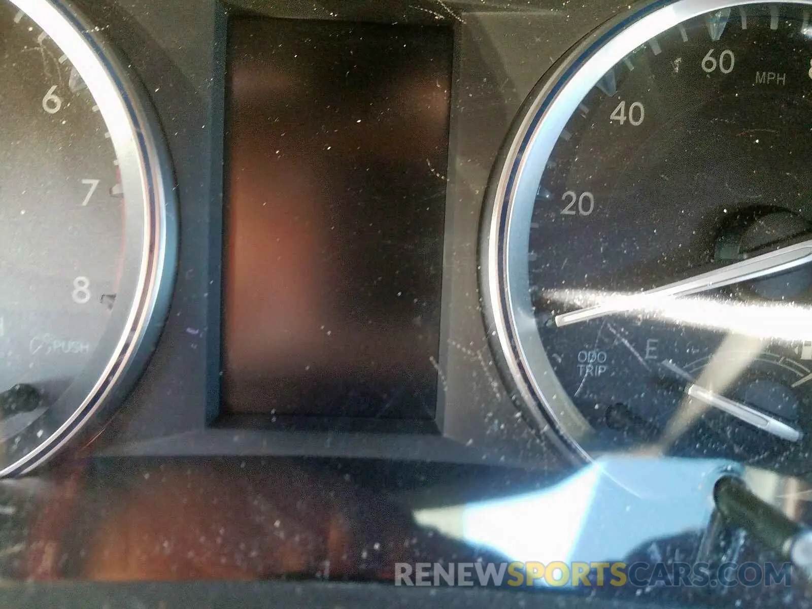 8 Photograph of a damaged car 5TDKZRFH9KS302337 TOYOTA HIGHLANDER 2019