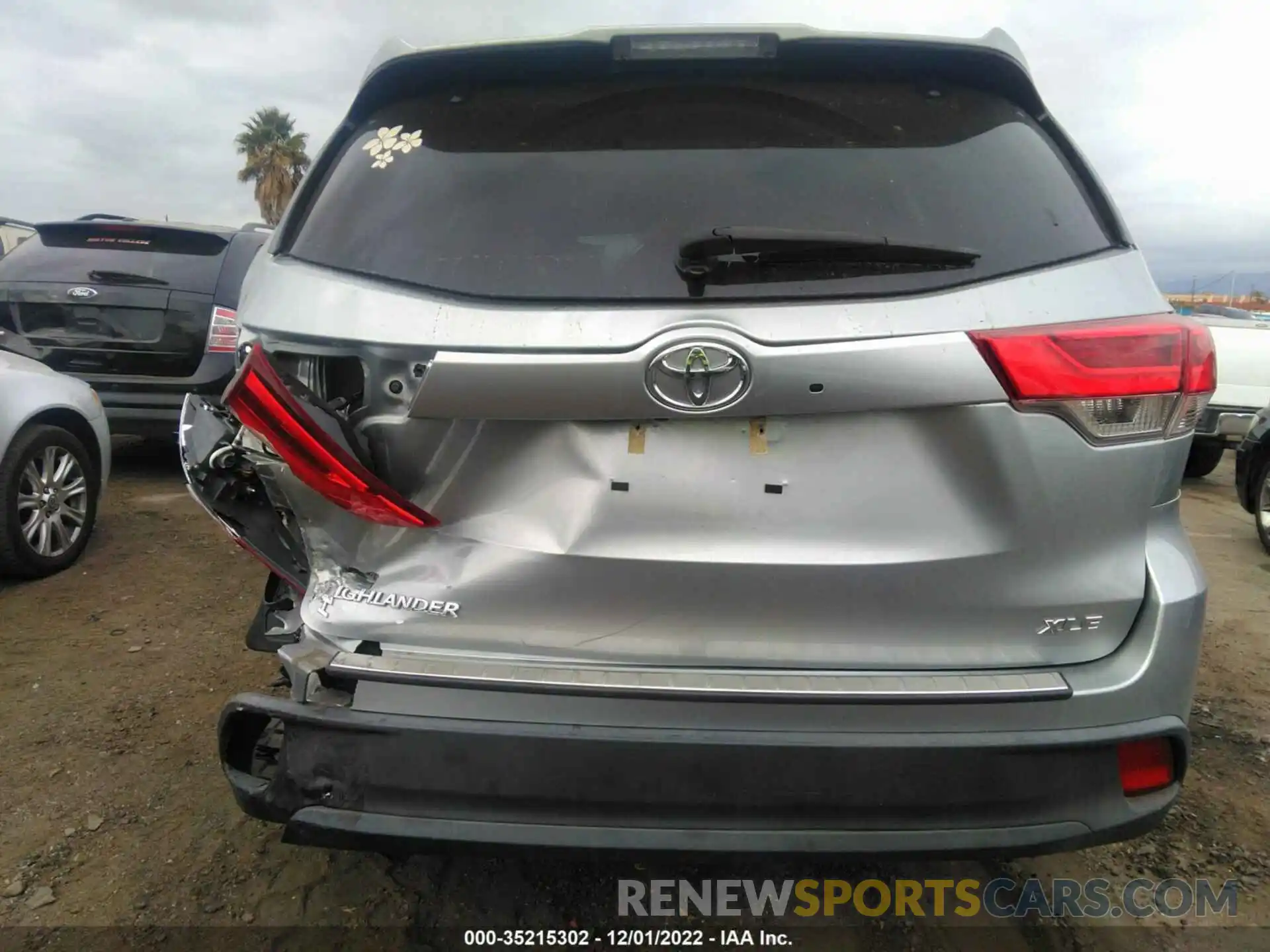 6 Photograph of a damaged car 5TDKZRFH9KS315265 TOYOTA HIGHLANDER 2019