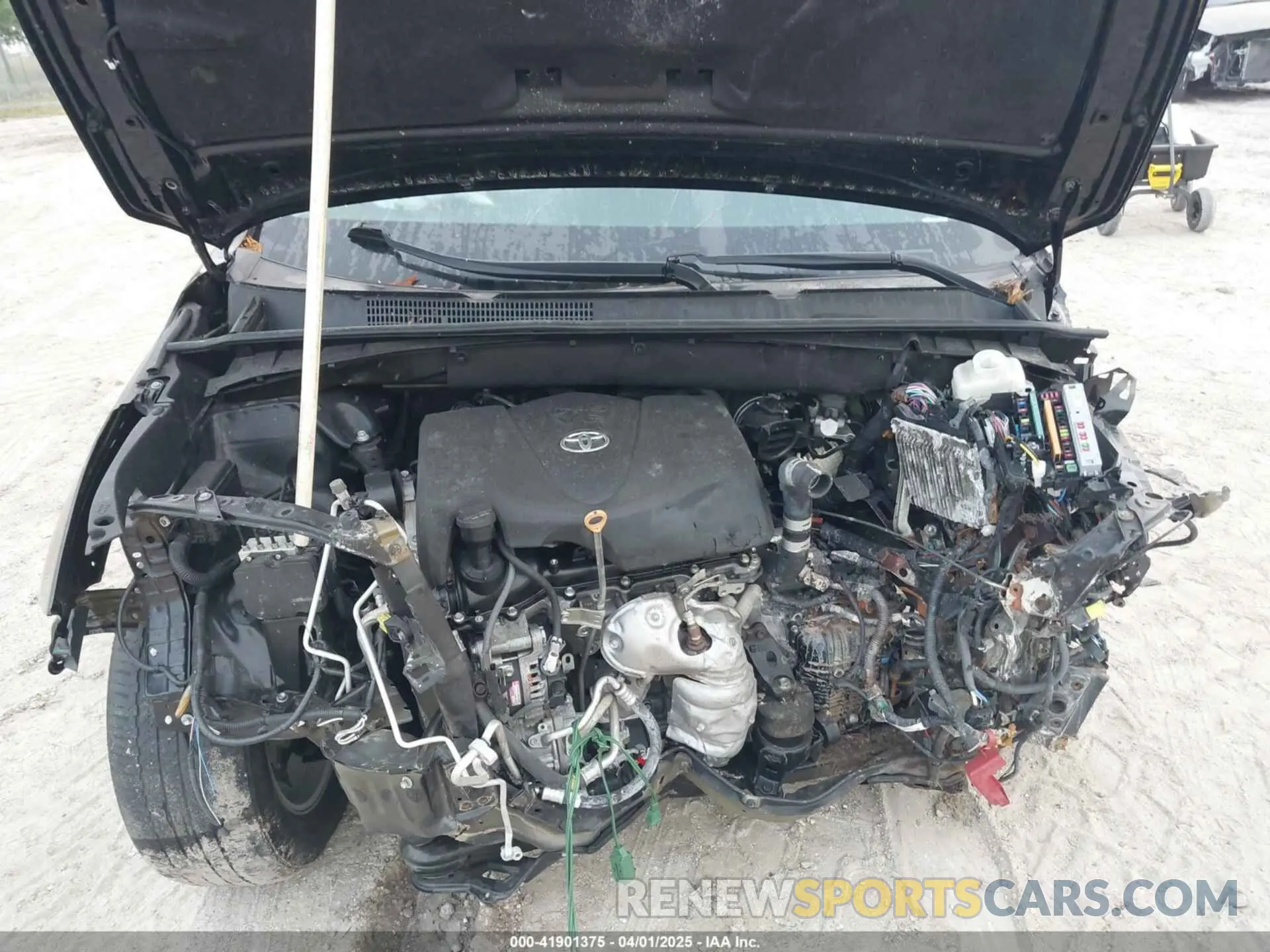 10 Photograph of a damaged car 5TDKZRFH9KS325116 TOYOTA HIGHLANDER 2019